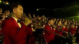 歌唱祖国国语+朝鲜语——朝鲜三大乐团首次同台献艺演唱歌曲