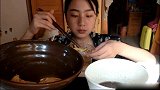 过桥米线，汉堡，鸡腿，吃了还想吃味道真好