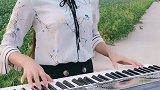 姑娘弹了一曲《伤离别》，一听就爱上了
