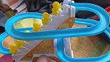 小鸭子爬楼梯，儿子能看一天