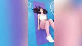 美女瑜伽垫平躺空中蹬车 这个动作标准吗？