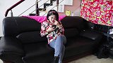 搞笑剧：老婆想吃烤串，老公问：什么花只能看不能摸，回答太逗了