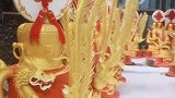 若非生活不易，谁会如此坚强！