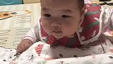 五个月的小宝宝好可爱，笑起来的样子太萌了，真是萌翻了