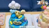 主人给狗狗过两岁生日，问蛋糕给谁吃，老大和老四让赛文先吃