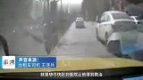 老人病情恶化需转院，的哥打110报备后闯十余个红灯送医