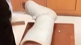 别怕，咱这是医院，就算给你割伤了，隔壁科室就能给你缝针