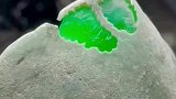 第一次见这么漂亮的玉石，颜色非常正，帝王绿跑不了！