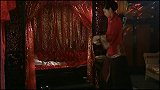 宛心照顾吴慧祥，喝药的时候吴老太太悄悄的看着