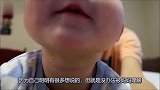 萌娃假装听不懂妈咪的话，在一旁呵呵傻笑，厉害了