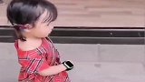 自从买的电话手表，一出门就这样，原谅我不厚道的笑了！