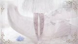 仔细看，这里有100双Lolita的袜子！