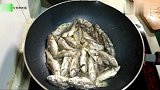 教你做一道“凉拌豆芽”的做法，简单快捷，清暑热，美肌肤