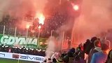 恶搞！解放者杯球迷互射烟火 我仿佛看到二营长的意大利炮