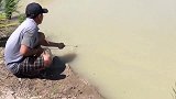 知道是条大鱼，却没想到这么大，就是条“水怪”啊