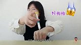 小姐姐吃趣味“注射器果酱糖”，七彩针筒套气球，水润香甜能作画