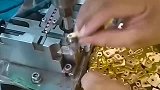 电源开关触点的加工过程，工人的生产效率就是这么高，佩服！