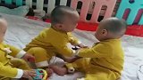 三胞胎兄弟，一言不合就开战，眼前这一幕，看完忍不住笑了