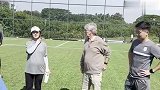 米卢造访广州城青训 与昔日弟子肇俊哲和区楚良合影