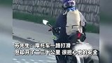 男子骑“无胎”摩托狂飙几十公里，后轮没胎靠轮毂裸奔，吓懵路人