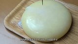 小伙买来一“软体球”，拿铁针戳两下再撕开，网友：像柚子粒！