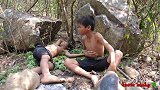荒野小屁孩：瘦子今天吃黄鳝，看他贼眉鼠眼，一副欠揍相