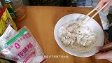 家常版豆沙馅糖糕，软糯香甜表皮酥脆，吃了还想吃