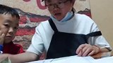 孩子从一脸愁容，逐渐笑容变得猖狂