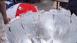 老外自制2000斤沐浴球！倒入泳池一瞬间，仿佛步入人间仙境！