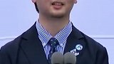 “人的一生要经历很多痛苦，但是回首想来，都是传奇。” 漓江文学奖获得者刘楚昕回忆已故女友泪洒颁奖台