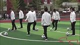 这是足球还是军训？中小学足球教学视频：脚内侧运球