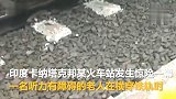 火车即将撞来 众人提醒听力障碍老人