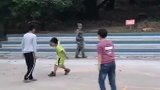 中国也有神级篮球天才 这波花式运球不逊德鲁大叔