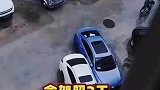 新手女司机驾驶技术太差了