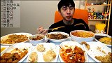 韩国奔驰小哥吃中餐，是深渊巨胃，一顿吃了几天的量！