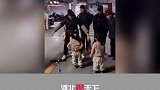 太可爱了奶凶三姐妹，一致对外，光这气势就赢定了