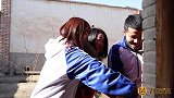 学生来老师家拜年，学霸的灯笼和学渣的手工鞭炮，哪个更胜一筹？