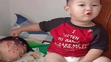 萌宝：妈妈你可别告诉哥哥他脸是我贴的