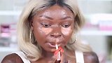 看看黑妹化妆，虽然浪费了一盒粉，但也证明没有丑女人只有懒女人