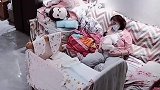 宝妈和月嫂说过多次宝宝拍完嗝睡觉就放下，宝妈看监控心都要碎了