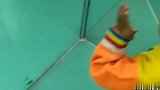 对面那小子，你敢过来尝尝我的铁拳吗
