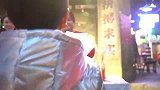 硬核追星！小影迷送贾玲鸡腿花，惹贾玲以身相许，网友太实在了