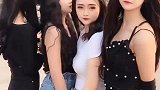 一群闺蜜，求收养，倒贴钱那种