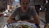 传说皇帝才能吃的“抽龙筋”，被老外现场表演，长度更是高达2米