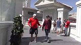 树人恶作剧，美女假扮树人对路人大叫，路人防不胜防