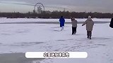 向佐到哈尔滨吃雪，雪地奔跑摔了个四脚朝天，冰上走路像跳街舞