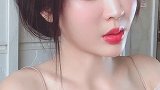 以前陪我看月亮的时候 叫人家小甜甜 现在新人胜旧人了 叫人家牛夫人