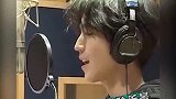 王俊凯怼脸近景清唱，无伴奏磁性嗓音超好听