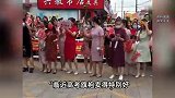 高考临近，紫色内裤、旗袍爆单，有1家3口全穿紫内裤：紫腚能行