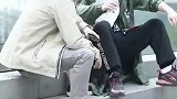 朋友们，你还记得那个一看见你就害羞的女孩吗